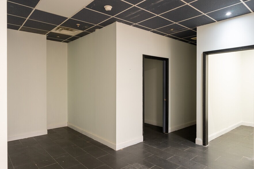 More Photos Of 1008-1010 Arch St, Philadelphia Apartments For Lease
