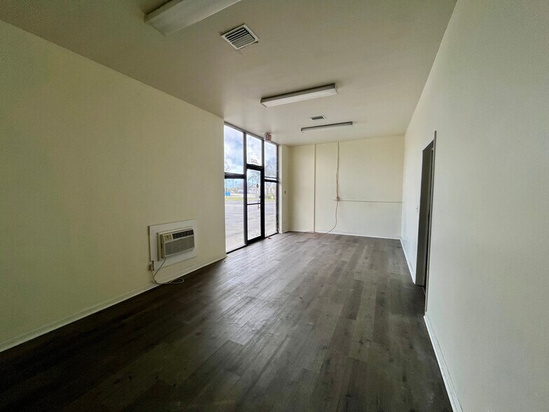 More Photos Of 4101-4119 Bandy Blvd, Fort Pierce Unknown For Lease