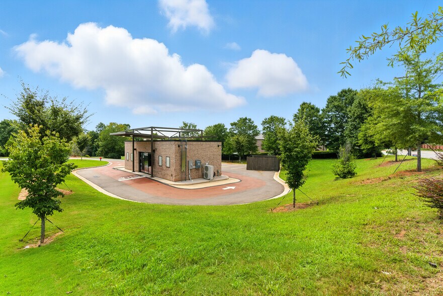 More Photos Of 4240 Hickory Flat Hwy, Canton Storefront For Sale