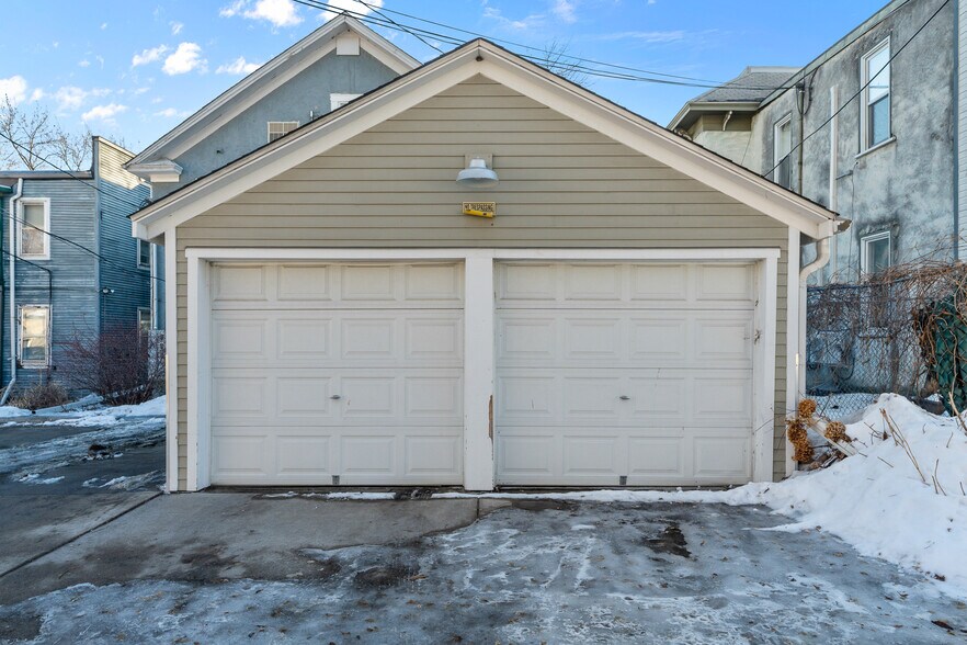 More Photos Of 2420 4th Ave S, Minneapolis Apartments For Sale