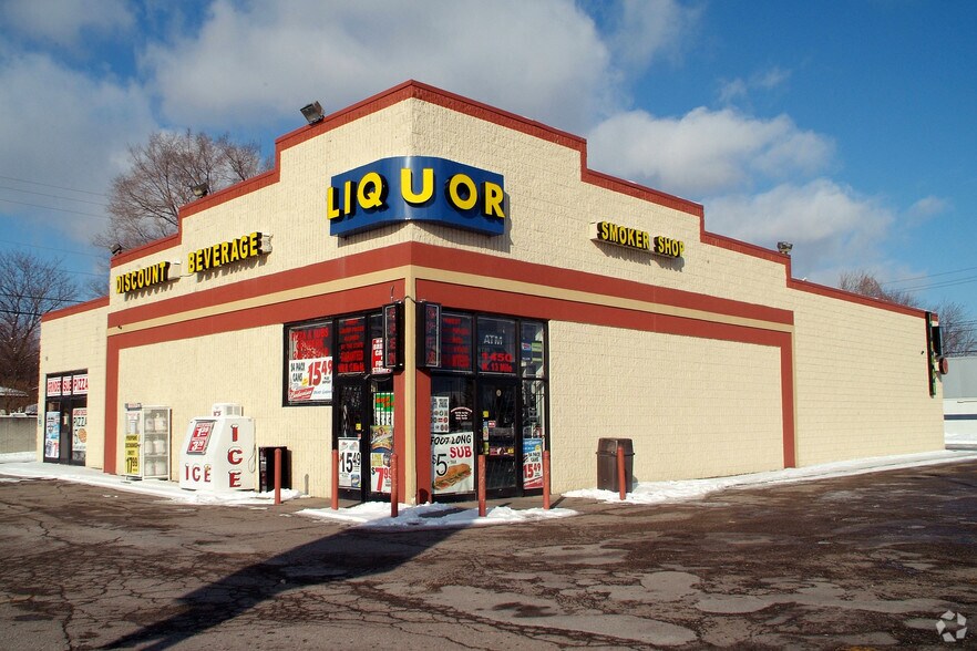 More Photos Of 1450 W 13 Mile Rd, Madison Heights Storefront Retail Office For Lease