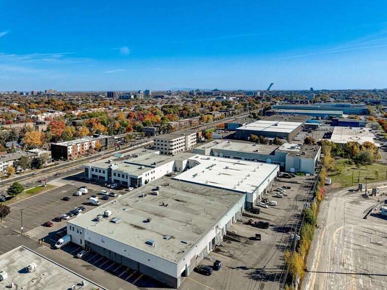 More Photos Of 8552-8678 Boul Pie-IX, Montréal Warehouse For Lease