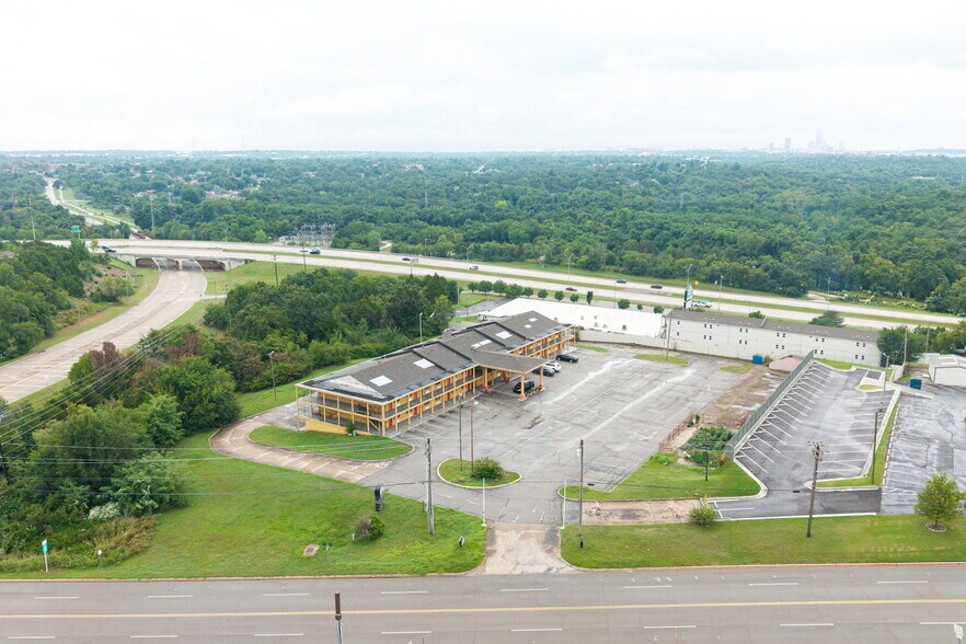 More Photos Of 1400 NE 63rd St, Oklahoma City Hotel For Sale