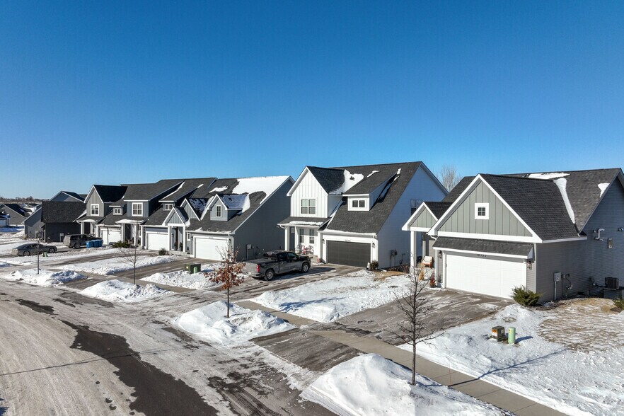 More Photos Of 7343 Walnut Grove Ln N, Maple Grove Apartments For Sale