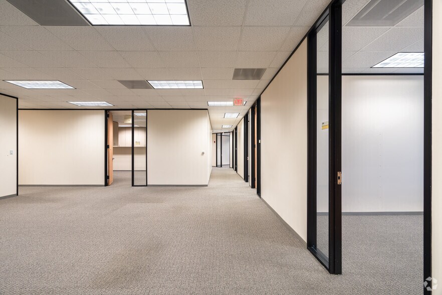 More Photos Of 3838 N Sam Houston Pky E, Houston Office For Lease