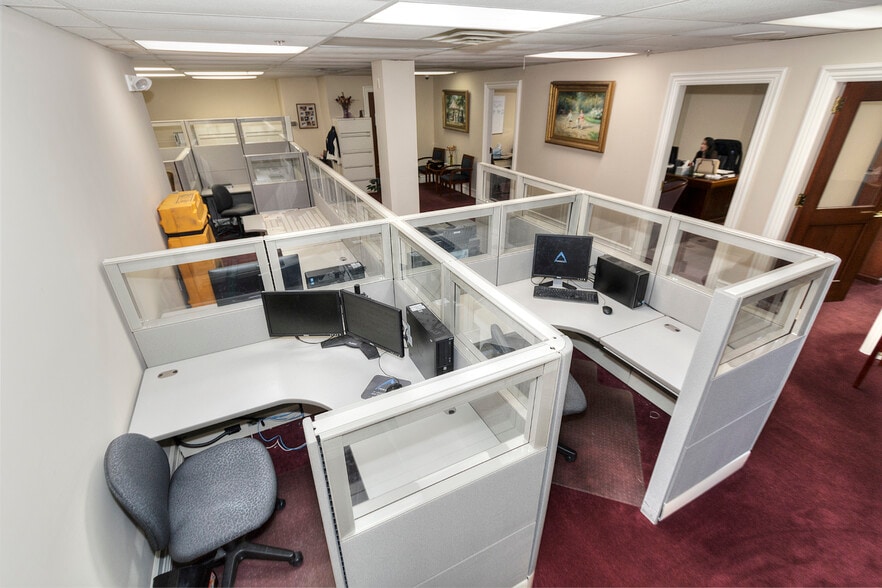 More Photos Of 75 Lane Rd, Fairfield Office For Lease