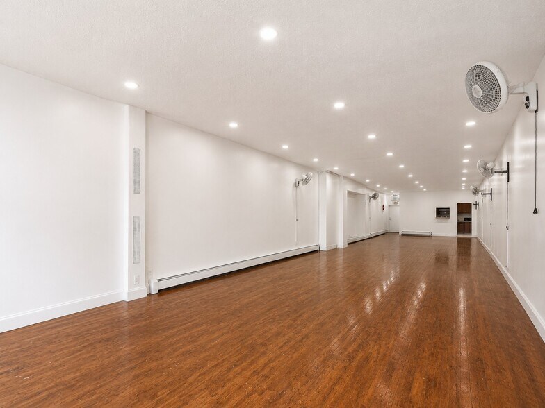More Photos Of 107-24 Springfield Blvd, Queens Village Storefront Retail Residential For Lease