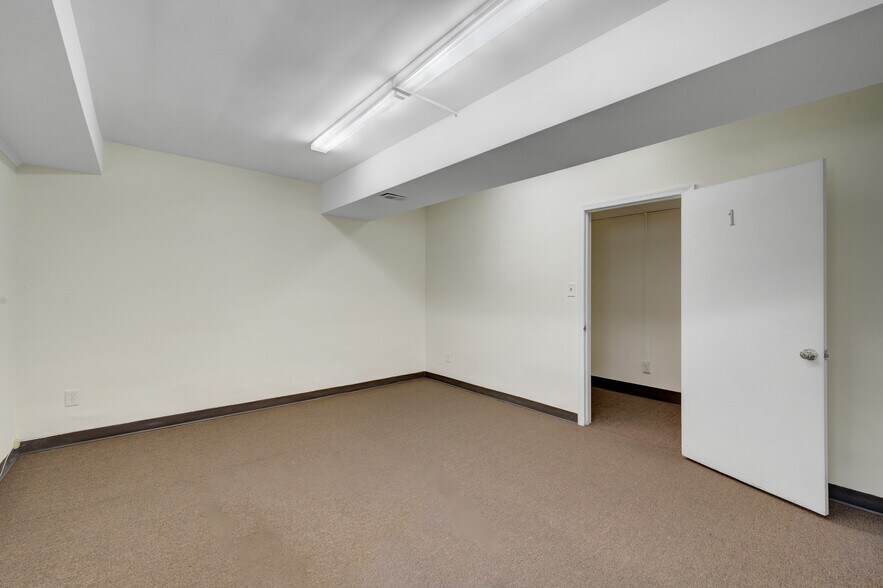 More Photos Of 136 W Lancaster Ave, Paoli Medical For Lease