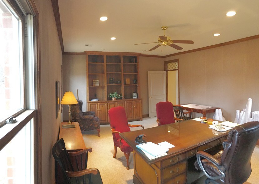 More Photos Of 12000 N Virginia Ave, Oklahoma City Office For Lease
