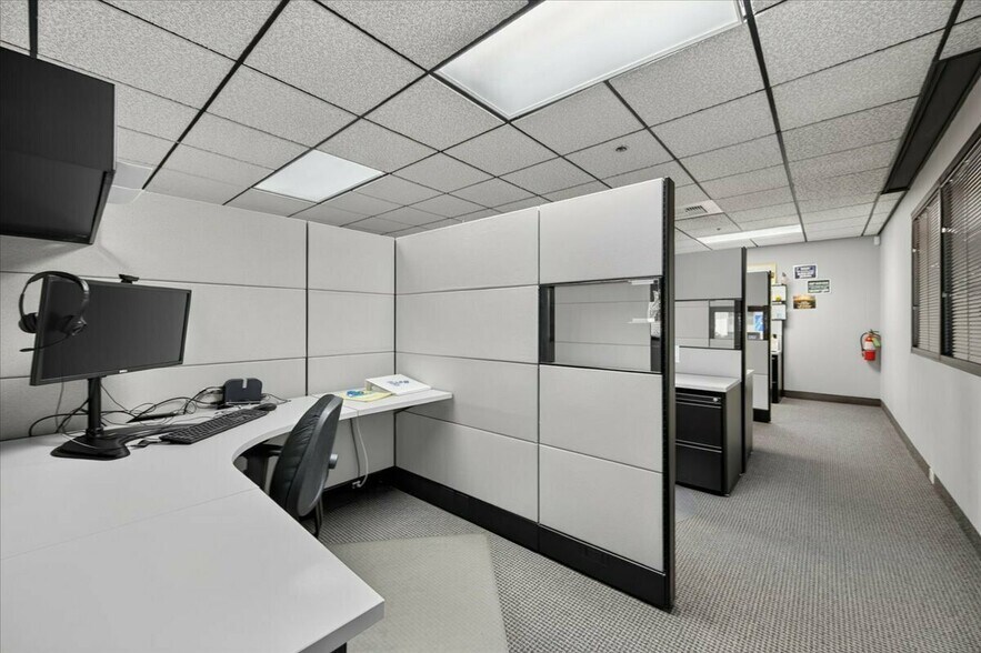 More Photos Of 2600 Shaw Ave, Fresno Office For Sale