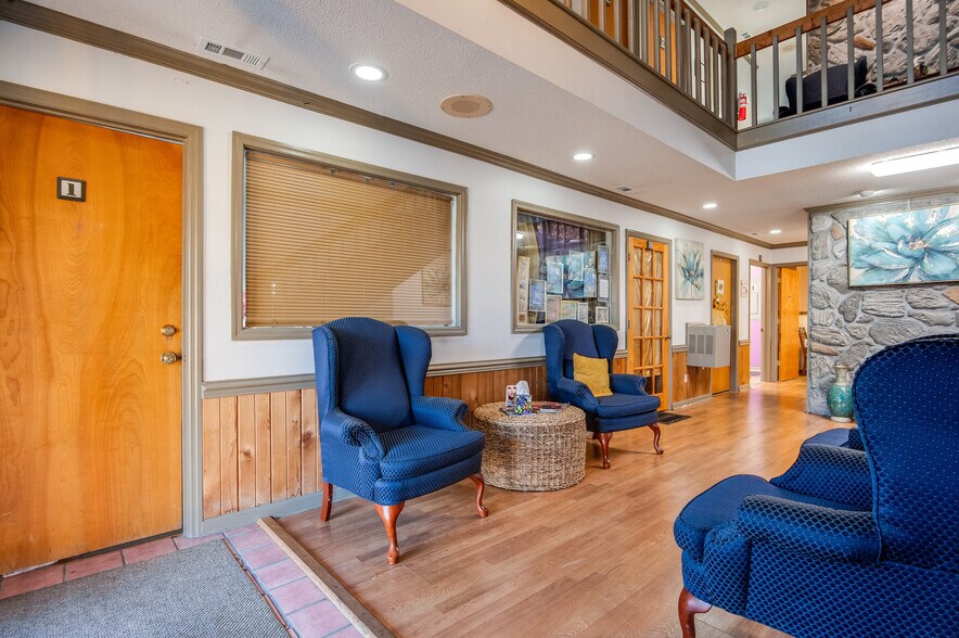 More Photos Of 411 Western Blvd, Jacksonville Office For Sale