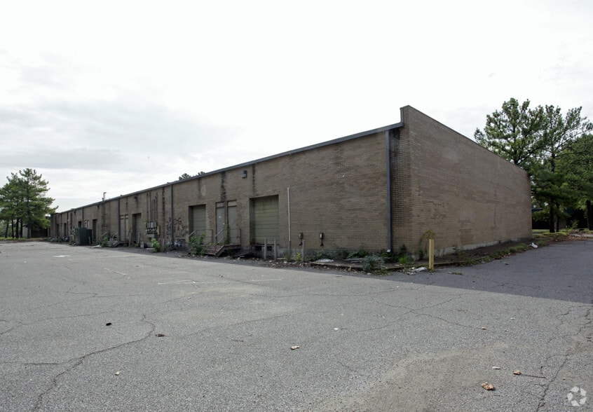 More Photos Of 2178 Venture Dr, Memphis Light Distribution For Lease