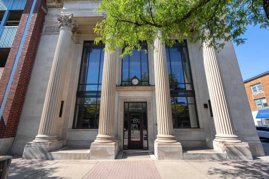 More Photos Of 400 S Main St, Royal Oak Storefront Retail Office For Sale