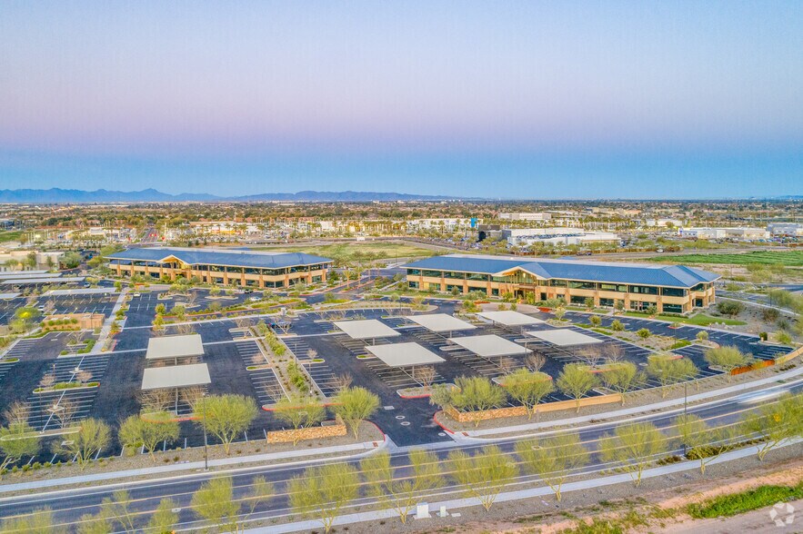 More Photos Of 161 E Rivulon Boulevard, Gilbert Office For Lease