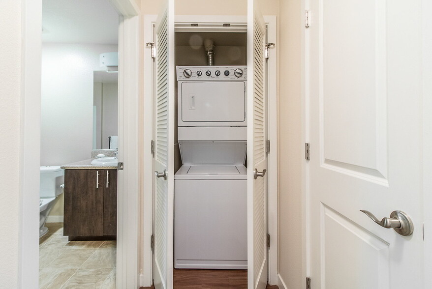 More Photos Of 1271 Lawrence Station Rd, Sunnyvale Apartments For Lease