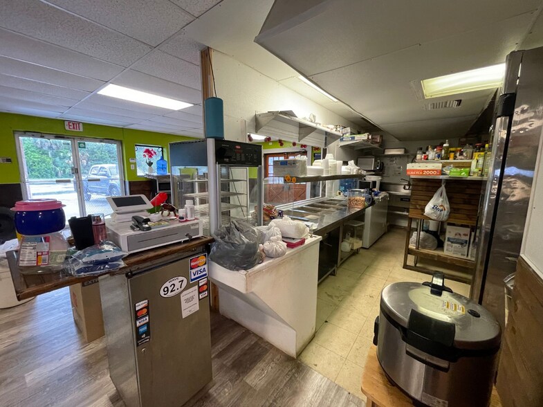 More Photos Of 13490 Orange Ave, Fort Pierce Bar For Lease