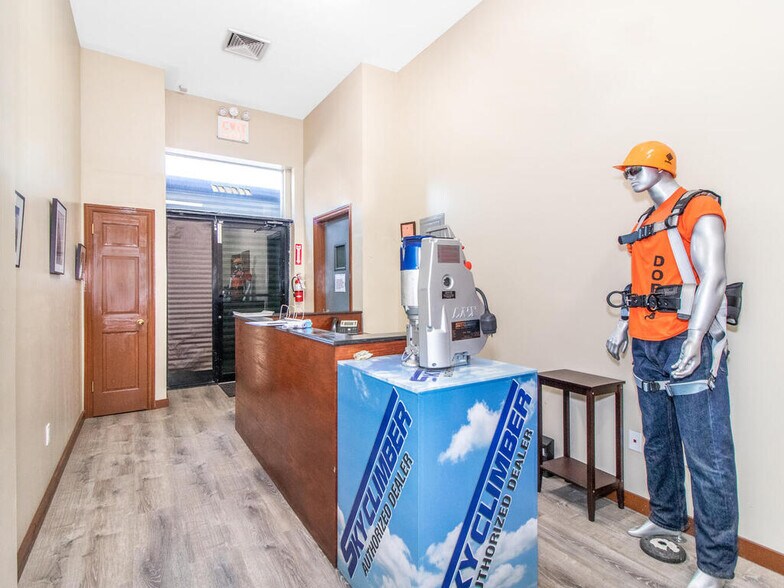 More Photos Of 205-02 Jamaica Ave, Hollis Auto Repair For Sale