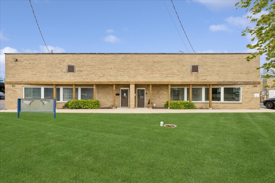 Primary Photo Of 931 W Wilson St, Batavia Warehouse For Lease