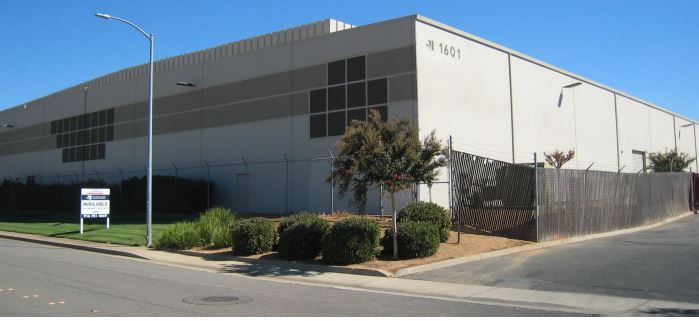 More Photos Of 1601 Aviation Blvd, Lincoln Distribution For Lease