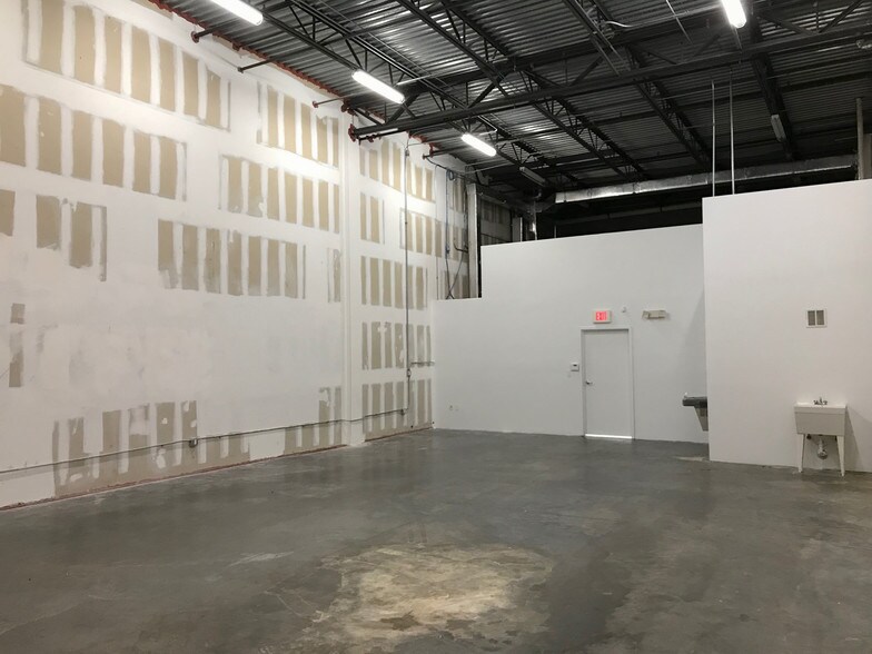 More Photos Of 10388 State Road 84, Davie Warehouse For Lease