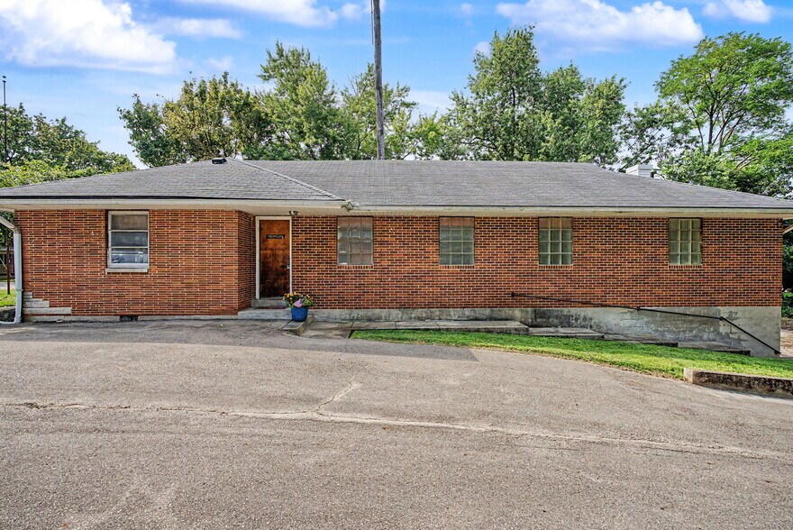 More Photos Of 1599 N Central Dr, Beavercreek Office For Sale