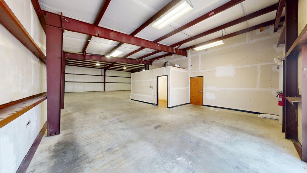 More Photos Of 13621 Immanuel Rd, Pflugerville Industrial For Sale