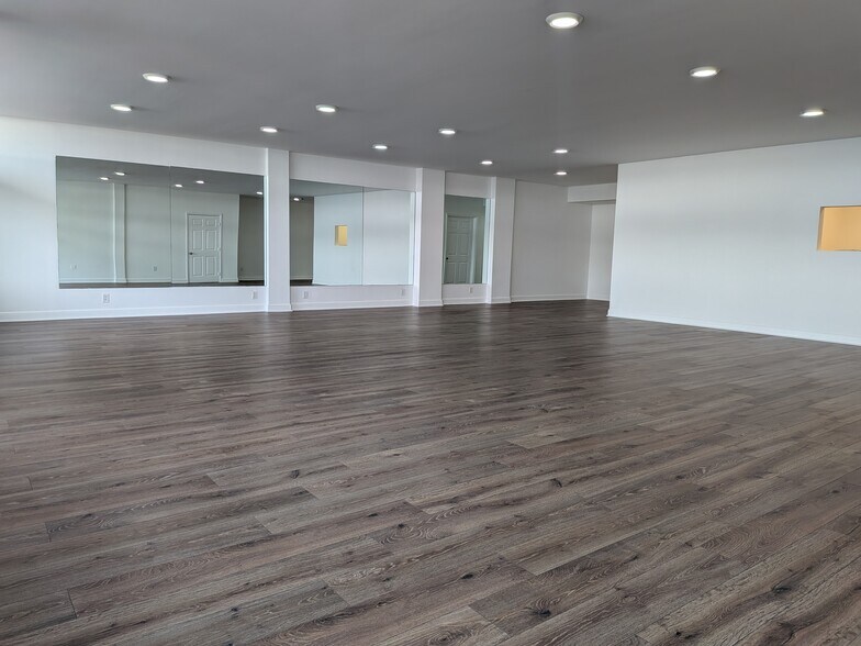 More Photos Of 3038 N Federal Hwy, Fort Lauderdale Unknown For Lease