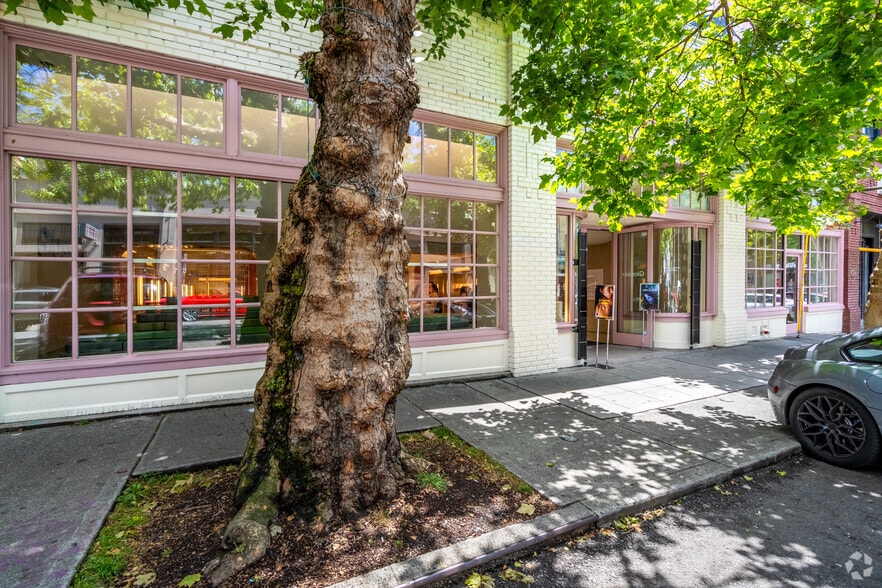 More Photos Of 1514 10th Ave, Seattle Storefront For Lease