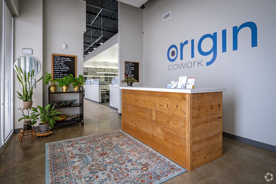 More Photos Of 1000 N Post Oak Rd, Houston Coworking Space