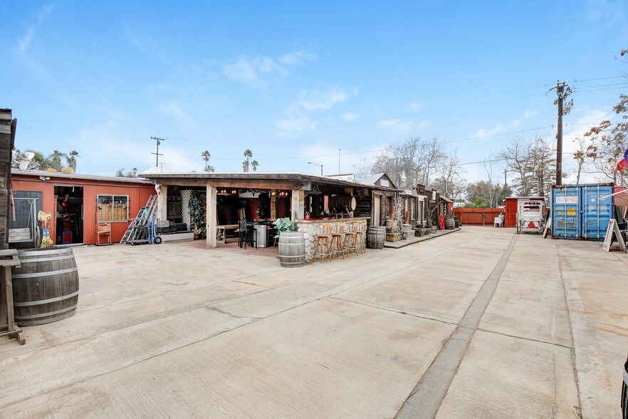 More Photos Of 502 W 6th St, Beaumont Freestanding For Sale