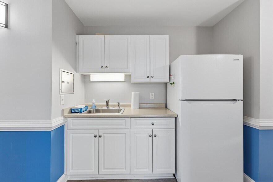 More Photos Of 2505 S 17th St, Wilmington Medical For Lease