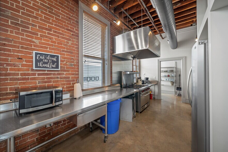 More Photos Of 110-112 Sidney St, Saint Louis Lodge Meeting Hall For Sale
