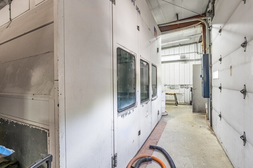 More Photos Of 459 Southgate Dr, Tomahawk Industrial For Sale
