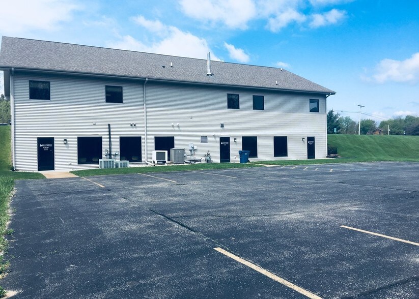 More Photos Of 17615 W Moore St, Grant Office For Lease