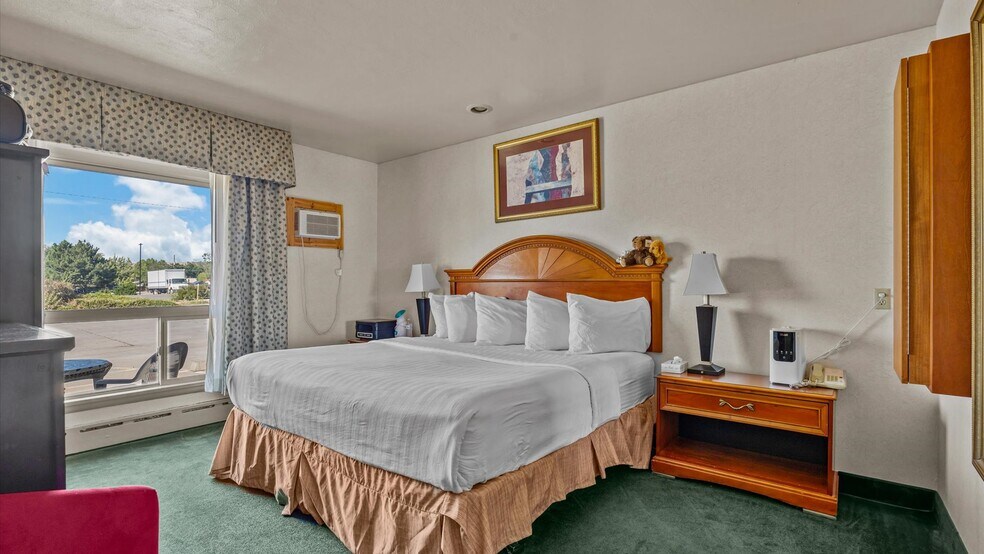 More Photos Of TBD E Main St, Montrose Hotel For Sale