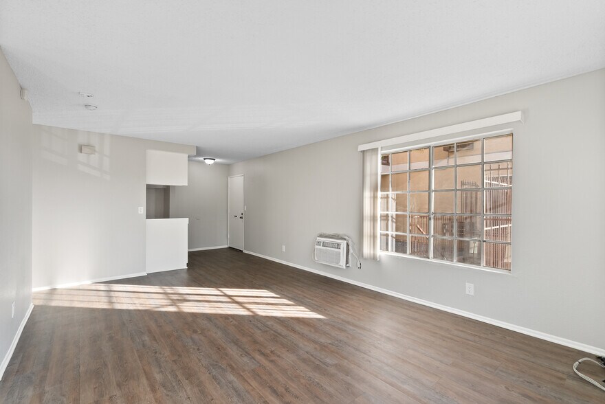 More Photos Of 1515 N Dresser St, Santa Ana Apartments For Sale