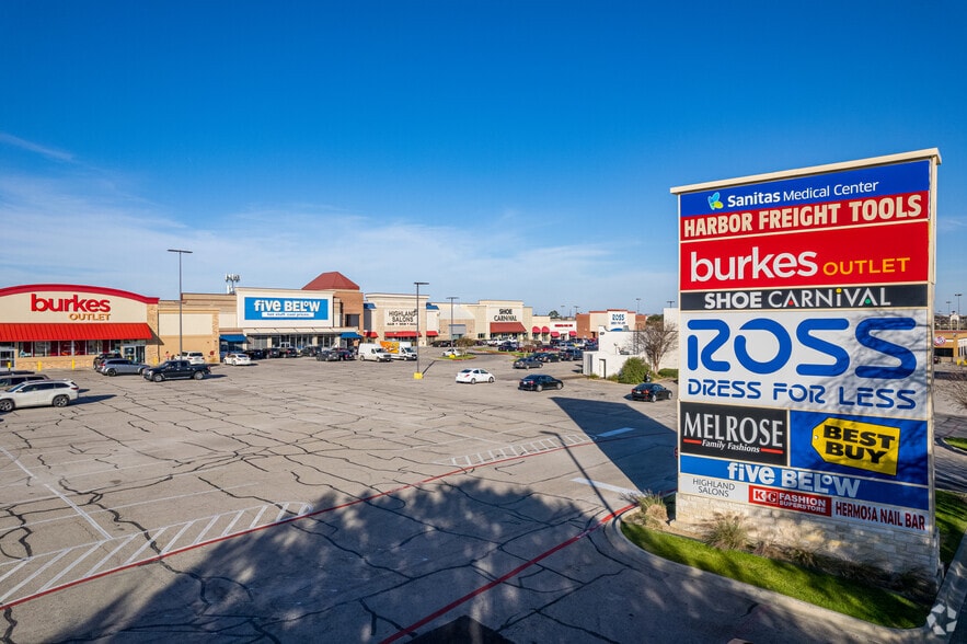 More Photos Of 3907-4025 W Airport Fwy, Irving Unknown For Lease