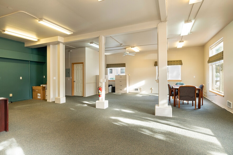 More Photos Of 3408 NE 65th St, Seattle Office Residential For Sale