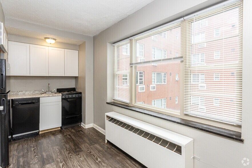 More Photos Of 512 W Ormsby Ave, Louisville Apartments For Sale