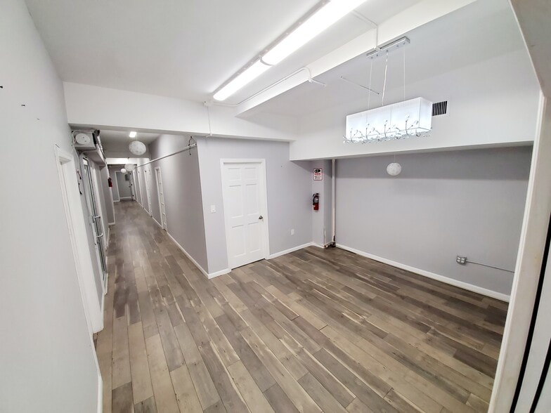 More Photos Of 13 E 37th St, New York Office Residential For Sale