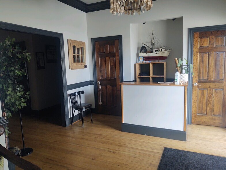 More Photos Of 21 Fairway Dr, Edisto Island Restaurant For Sale