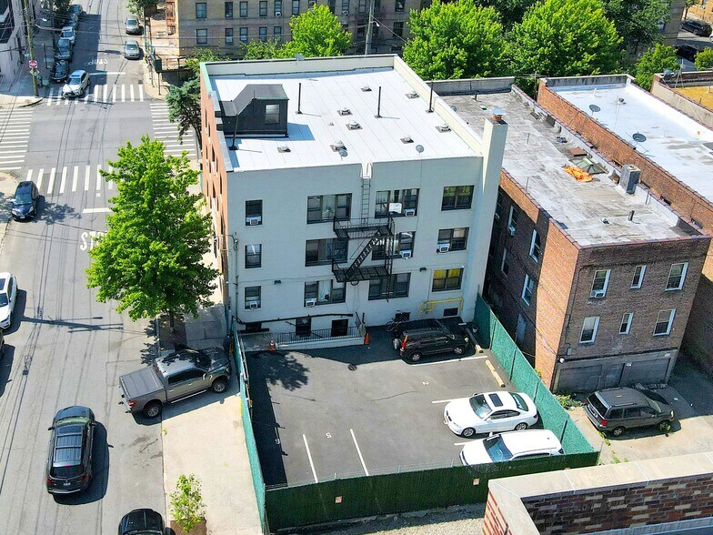 More Photos Of 2901 Matthews, Bronx Apartments For Sale