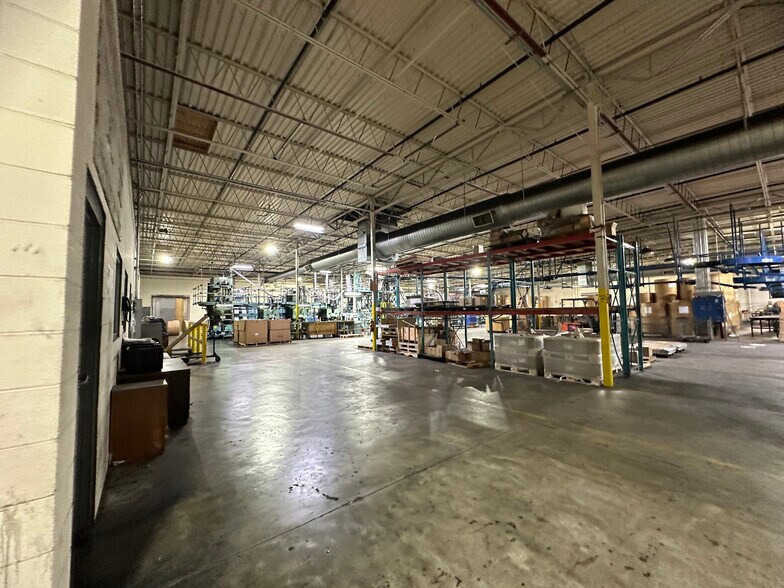 More Photos Of 311 W Central, Valdosta Manufacturing For Sale