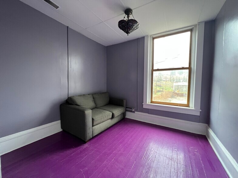 More Photos Of 305 Victor Ave, Victor Storefront Retail Residential For Lease