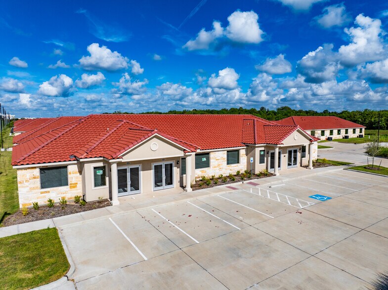 More Photos Of 2743 Smith Ranch Rd, Pearland Medical For Lease