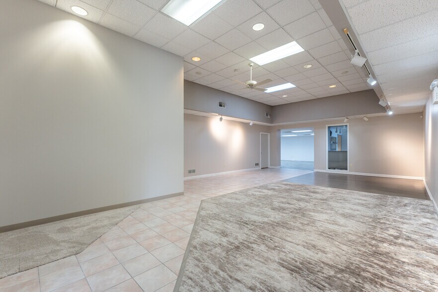 More Photos Of 1715 Stefko Blvd, Bethlehem Flex For Sale