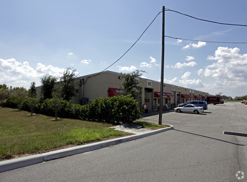 More Photos Of 17649 Us-27 Hwy, Clermont Warehouse For Lease
