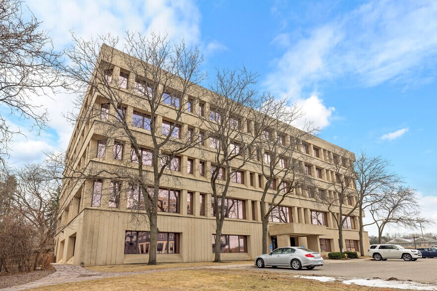 More Photos Of 10000 Highway 55, Plymouth Office For Lease