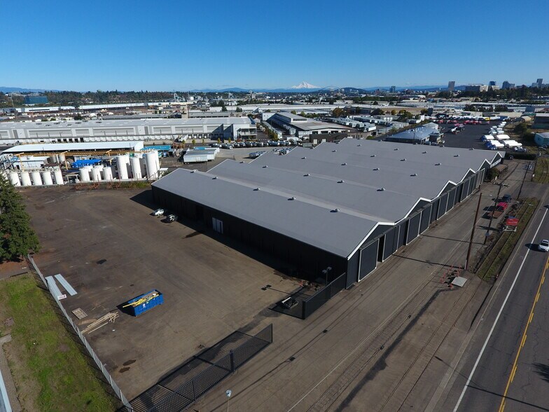 More Photos Of 3340 NW St Helens Rd, Portland Warehouse For Lease