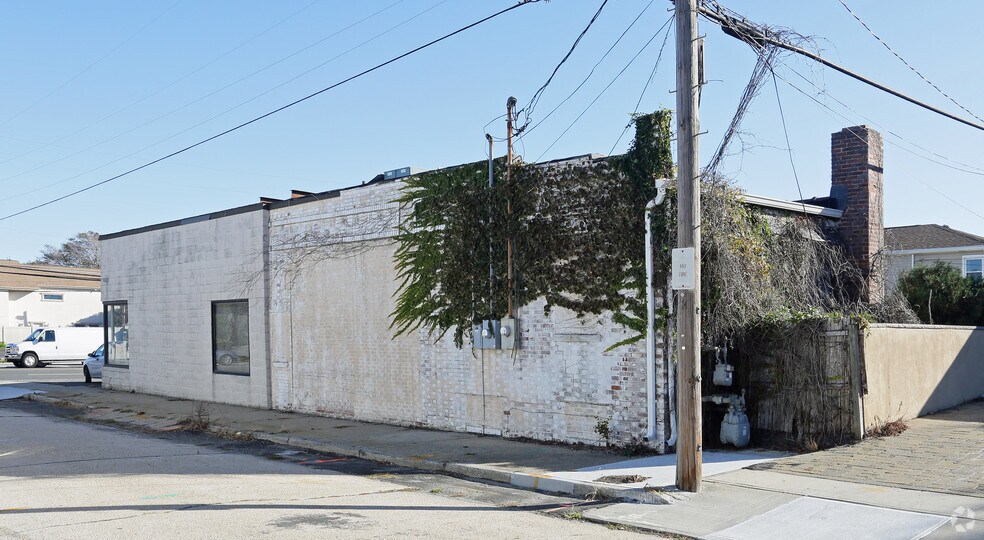 More Photos Of 1995 Park St, Atlantic Beach Freestanding For Lease